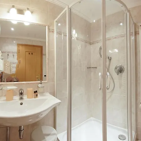 Bed & Breakfast Garni Crepaz 3*