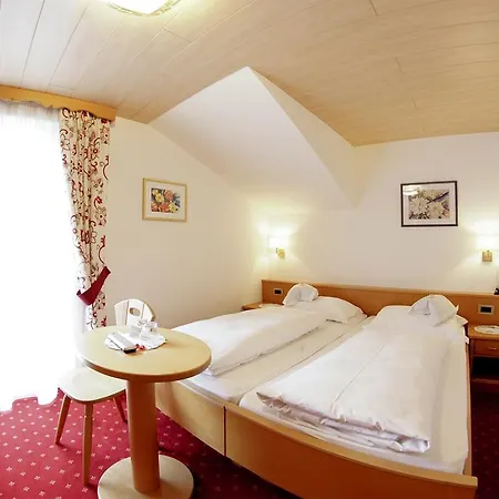 Garni Crepaz 3* Sëlva di Val Gardena