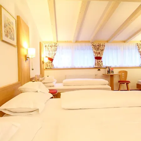 Bed & Breakfast Garni Crepaz